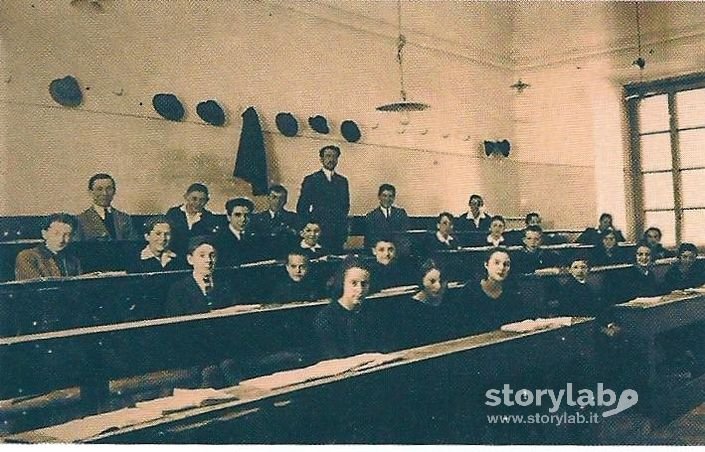 Aula Del Liceo Sarpi 1924