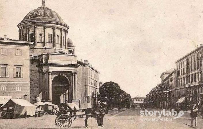 Chiesa Delle Grazie E Viale Della Stazione