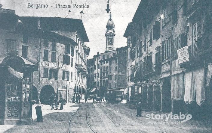 Piazza Pontida 1919