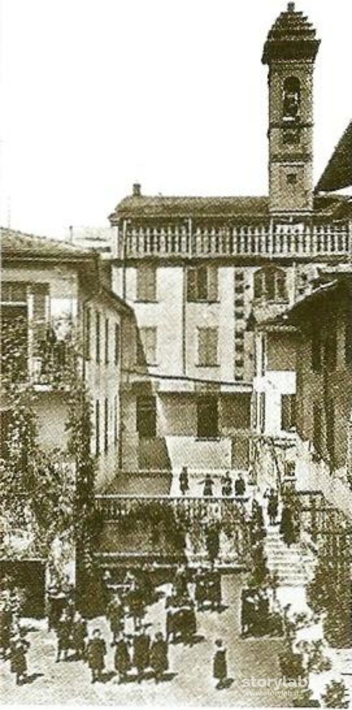 Casa Madre  Delle Sacramentine In Via Cavette Primi Del 900