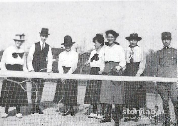 Tennisti Della Famiglia Terzi 1916