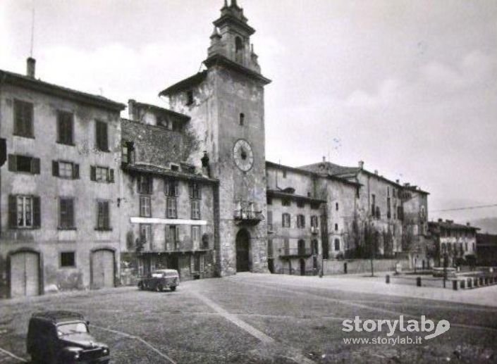 Piazza Mascheroni