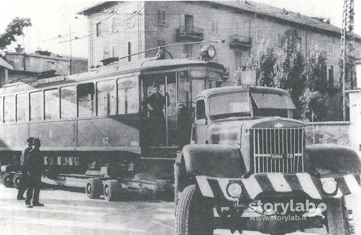 Tram Bergamo-Ponte S.Pietro Lascia La Sede Atb Diretto In Provincia Di Udine