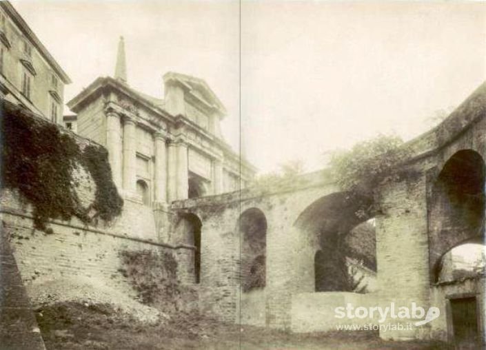 Porta San Giacomo