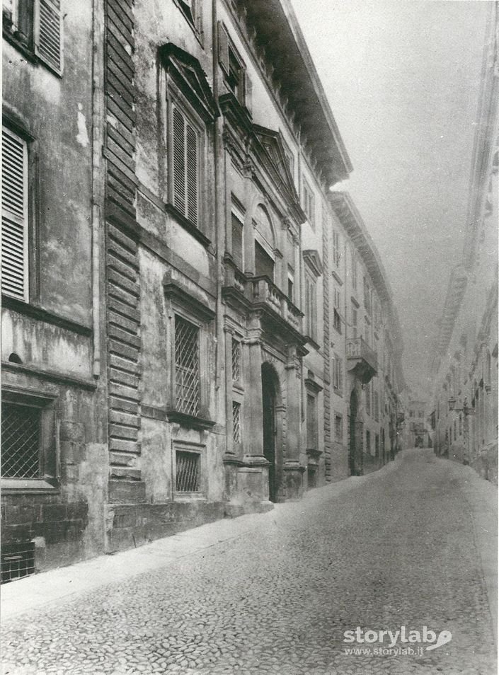 Via Pignolo