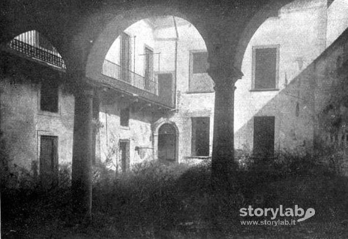 Cortile interno del Palazzo della  Marchesa alla Rocca