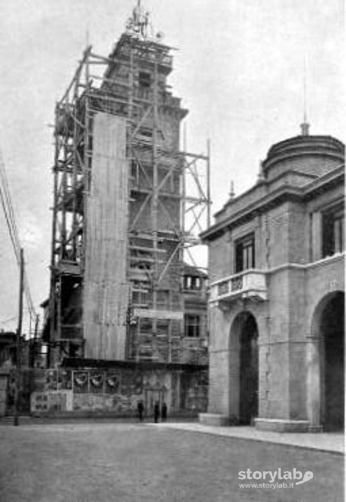 Torre dei Caduti in costruzione anni 20