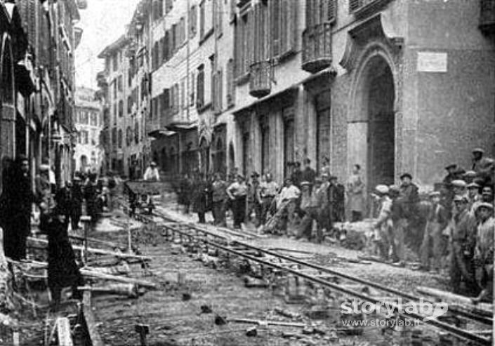 Lavori in via Sant' Alessandro 1932