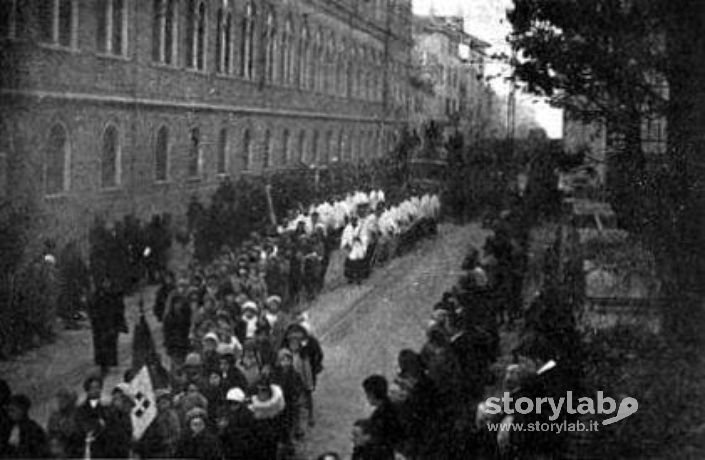 Corteo funebre di Enrico Rastelli 1931