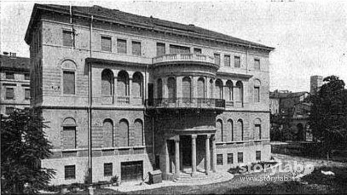 Retro del Palazzo della Federazione Provinciale Fascista anni 30