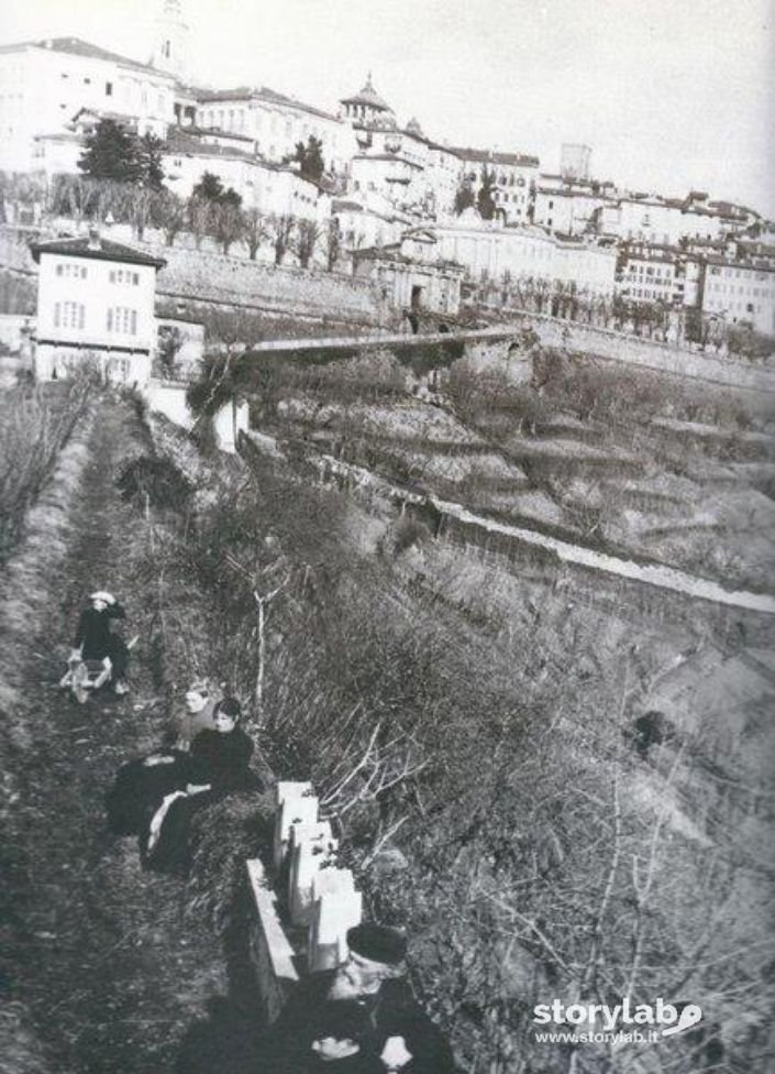 Vicolo San Carlo 1885