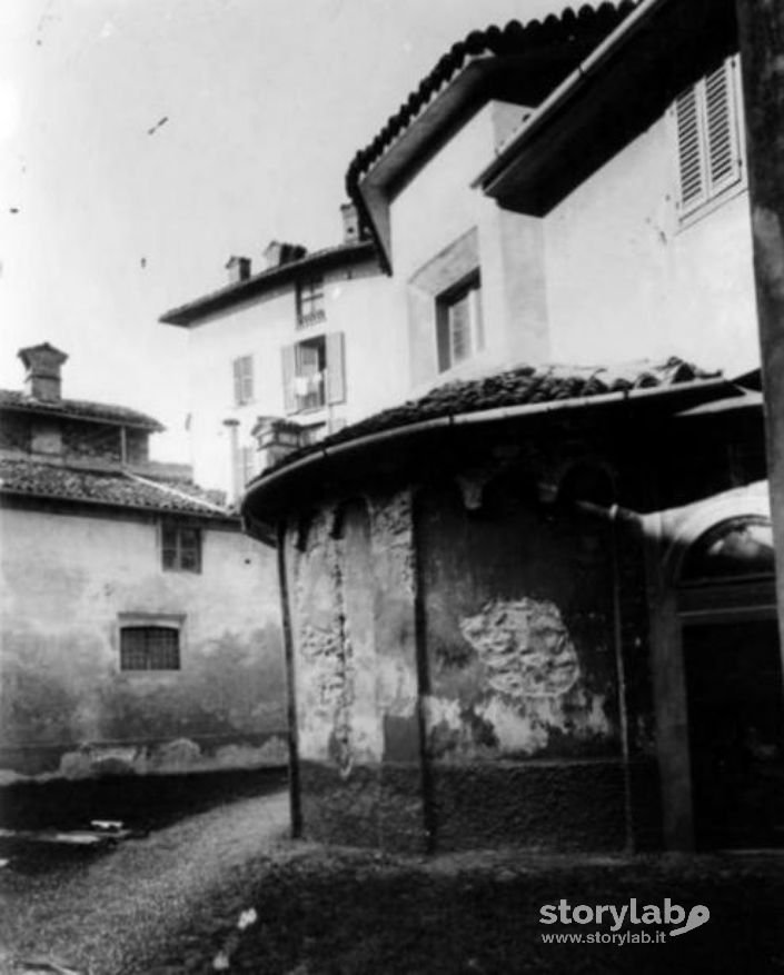 Tempietto di Santa Croce prima del risanamento