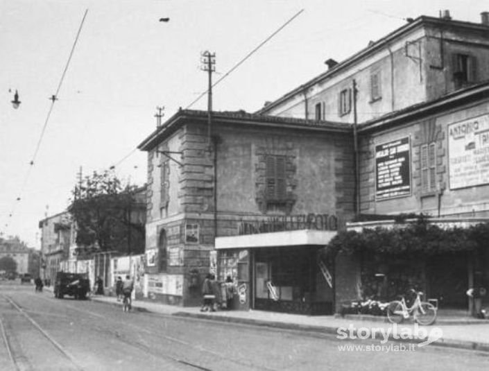 Negozio Mauri in via Tiraboschi