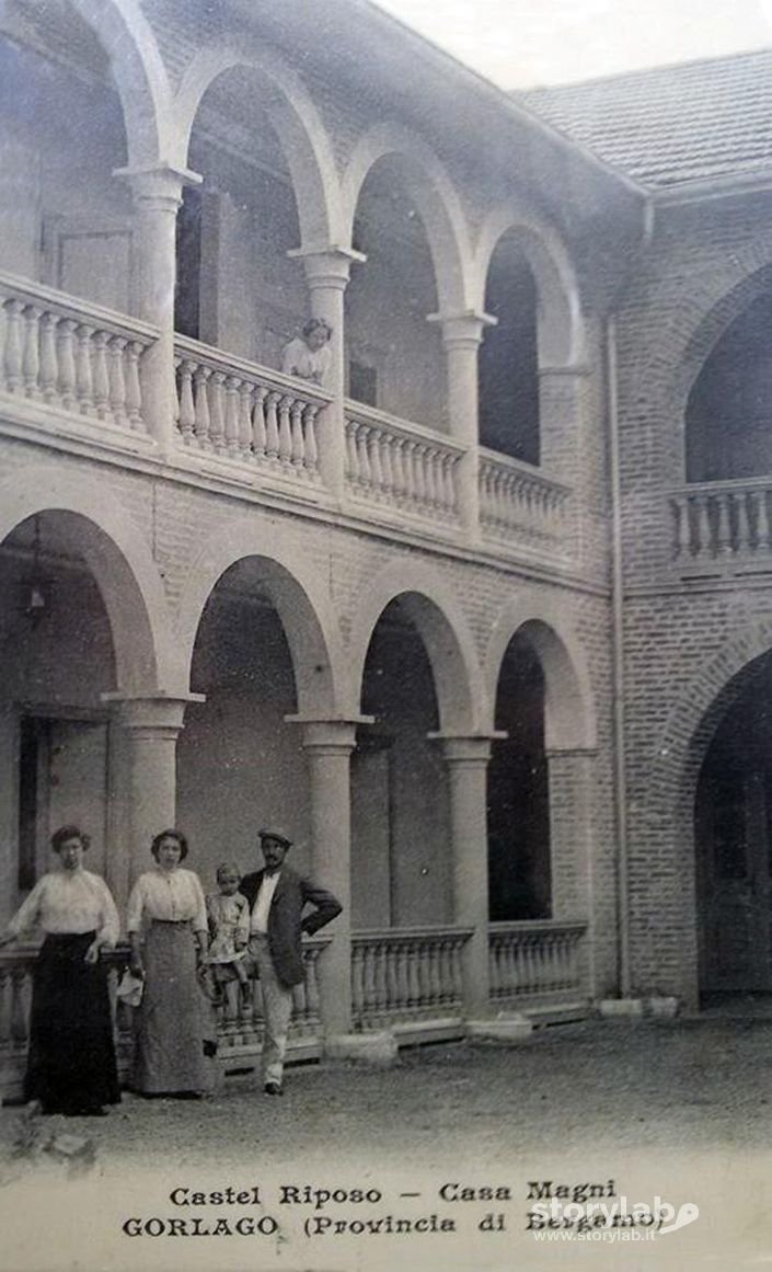 Castel Riposo, Casa Magni