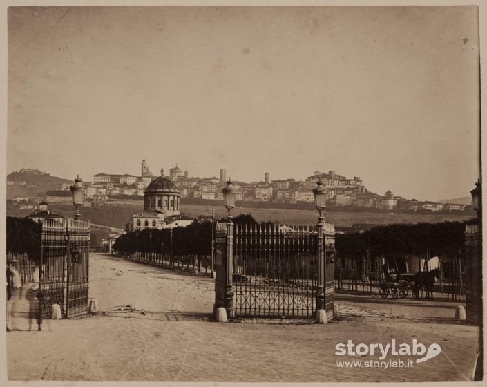 piazzale stazione di Bergamo