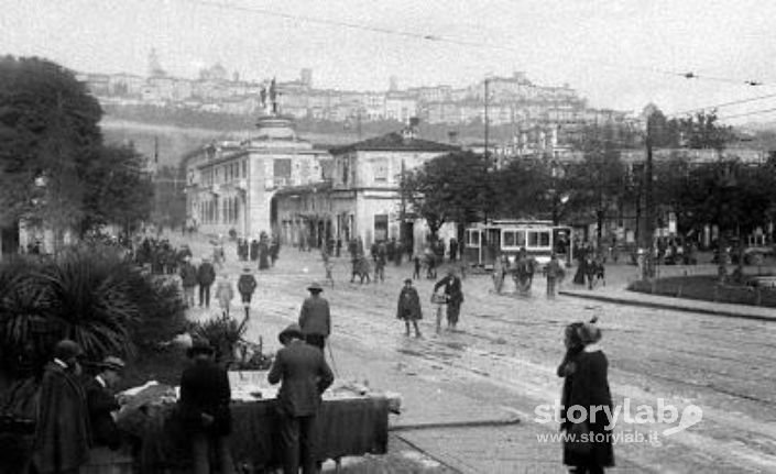 Bergamo, Viale Vittorio Emanuele. Anni `20 Del Xx Secolo