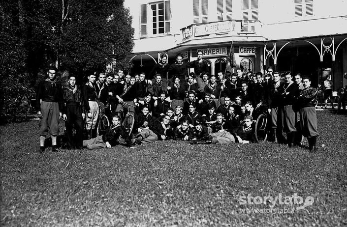 Foto Di Gruppo Al Funerale Del Generale Fara