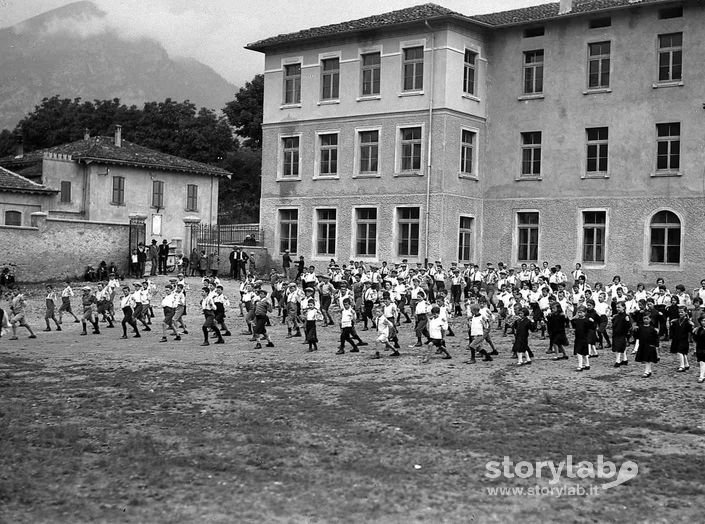 Anni Trenta, lezione di ginnastica