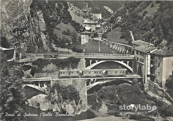 Vista Ponti Di Sedrina Passaggio Treno Val Brembana