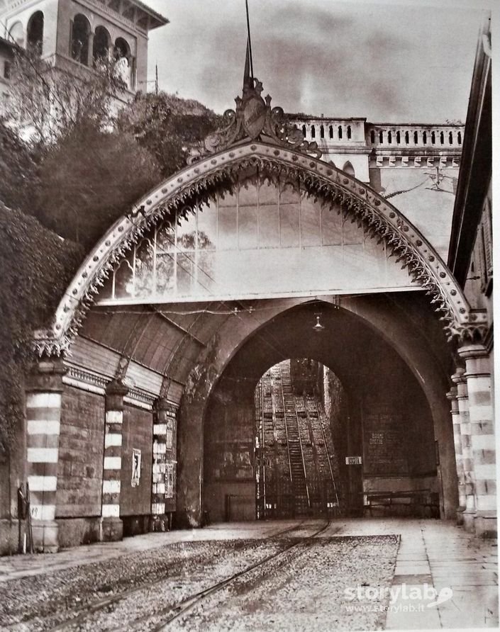 Stazione  Inferiore Della Funicolare