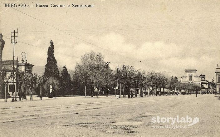 Piazza Cavour 1915