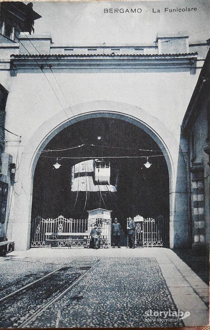 Stazione Inferiore Della Funicolare 1930