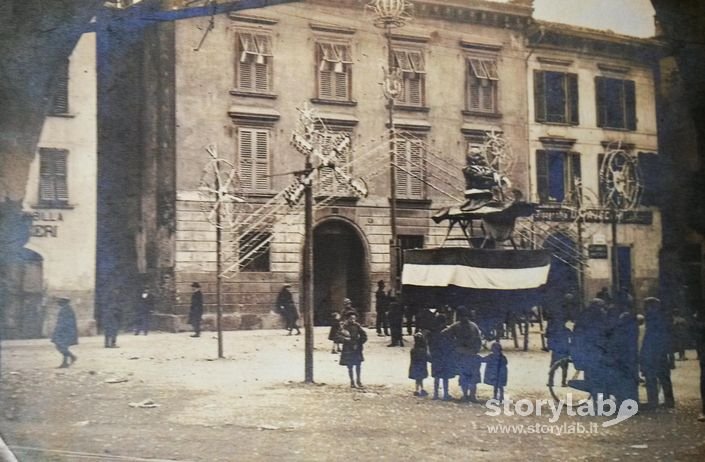 Spettacolo In Piazza Pontida