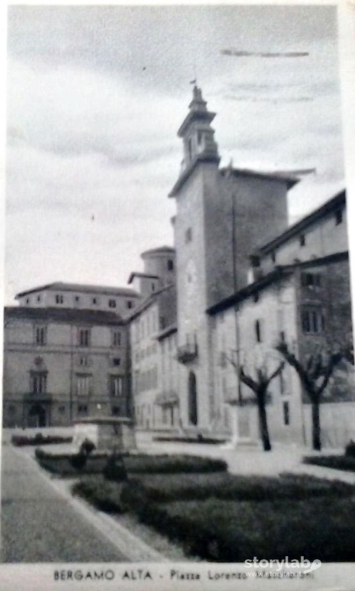 Piazza Mascheroni 1930