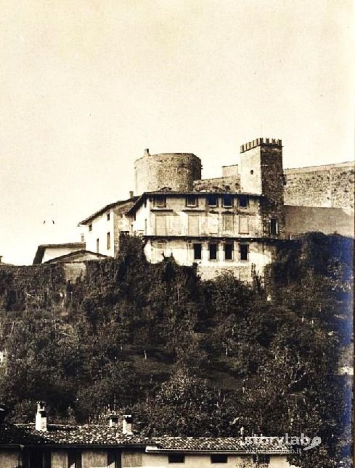Casa Della Marchesa Con Torre Scomparsa
