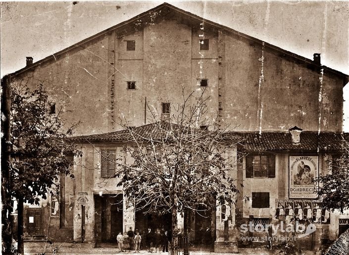 Facciata Del Teatro Riccardi 1895
