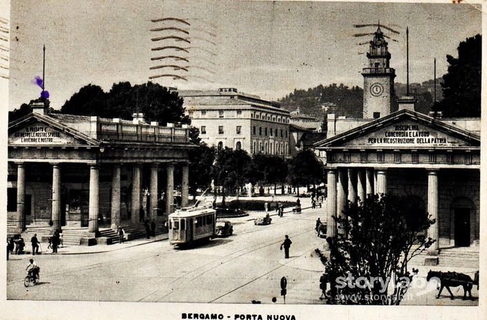 Porta Nuova Con Scritte Sui Propilei 1941