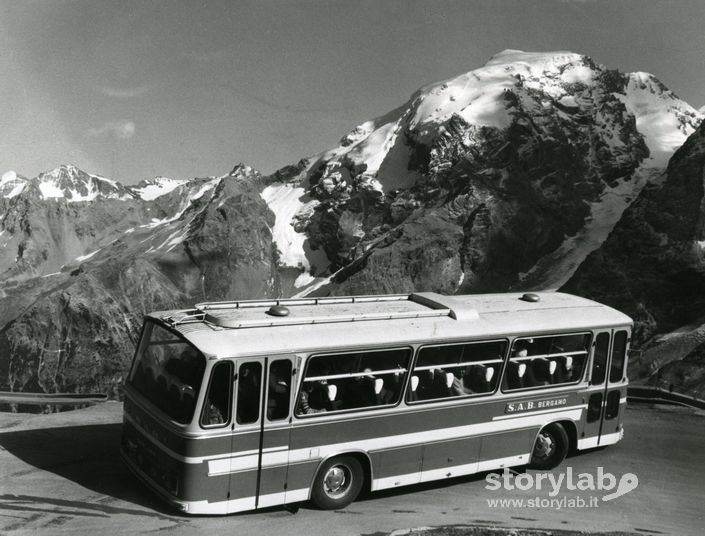 Autobus S.A.B. Al Passo Dello Stelvio