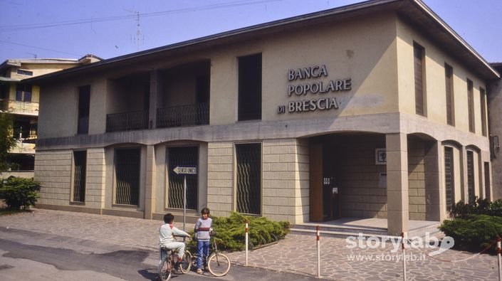 Edificio della Banca a Mornico