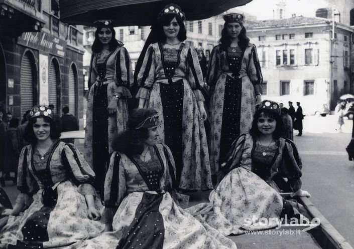 Le dame del carnevale