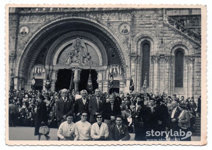 1953 - Pellegrini Di Sabbio A Lourdes Con La Dalmine Stabilimenti