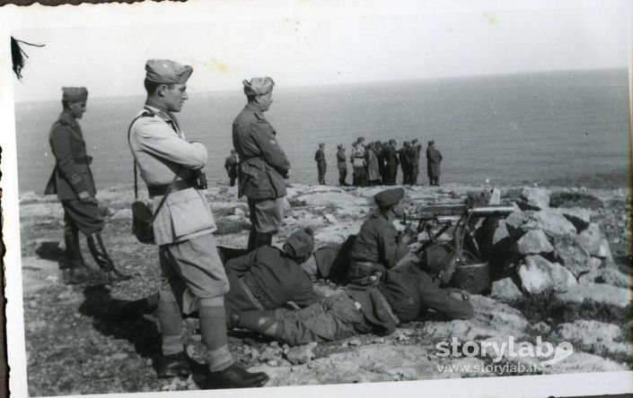 Mio Padre Con I Commilitoni Sulla Costa Di Derna