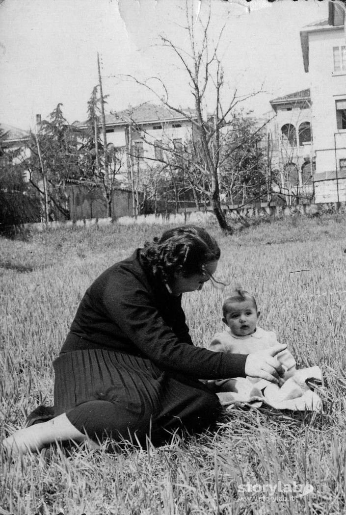 Con La Mamma, Sull'Erba