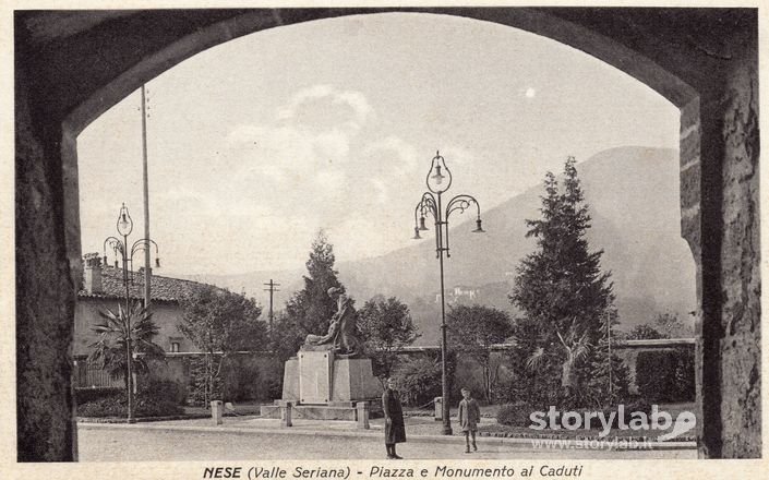 Piazza e monumento ai caduti, Nese