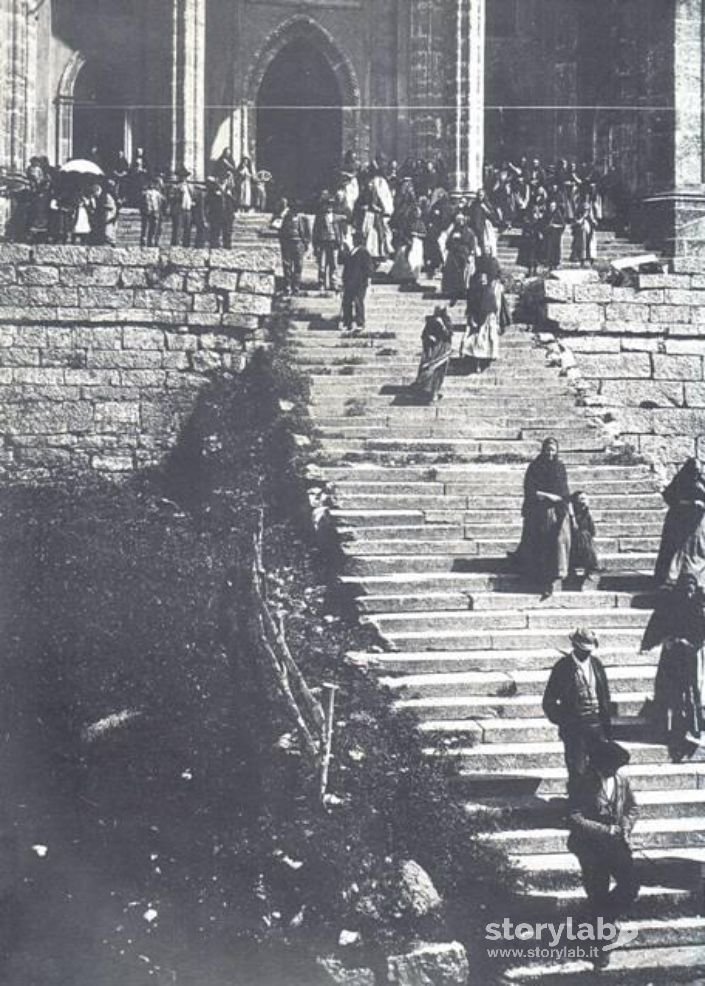 Scalinata Della Chiesa Di San Martino A Piazza Brembana Fine '800