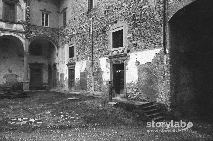 Cortile del Monastero di Astino