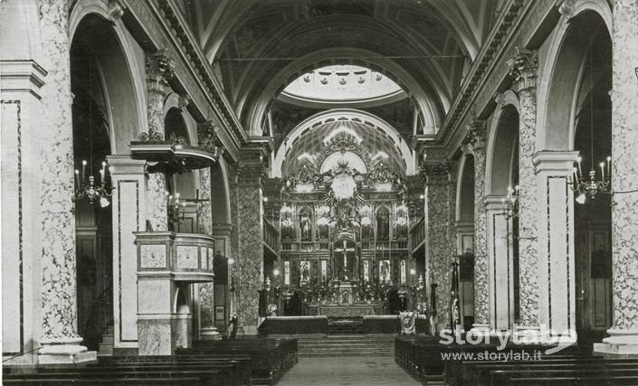 Interno Della Chiesa S.Maria Assunta E S.Ippolito Martire