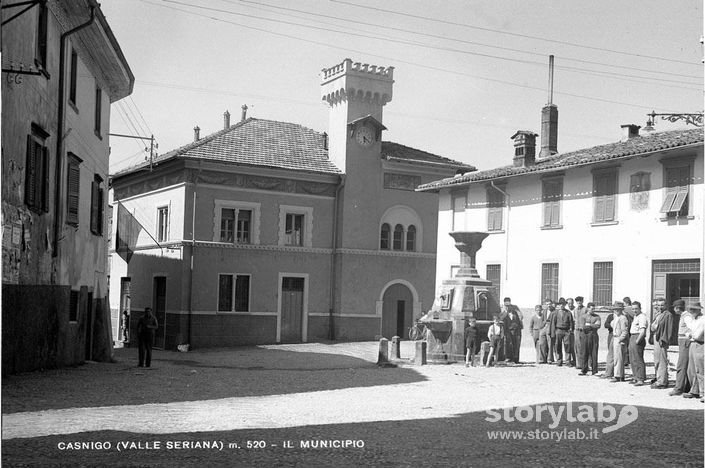 Piazza Cominale Alla Fontana