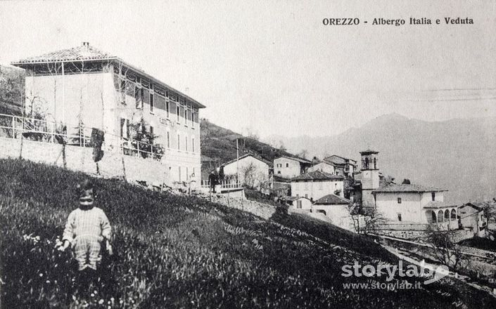 Albergo Italia Con Veduta Paese Di Orezzo