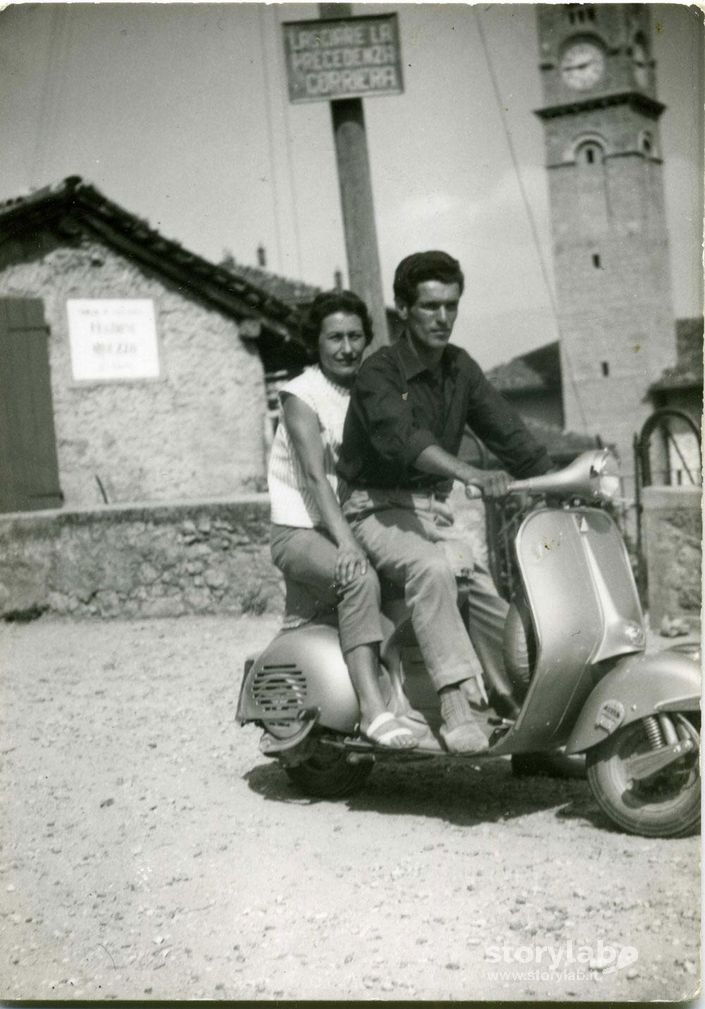 Gita In Vespa 1950 Orezzo