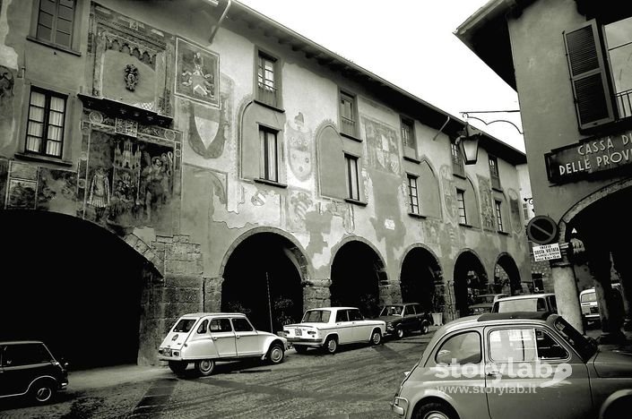 1974-Clusone-Piazza Orologio
