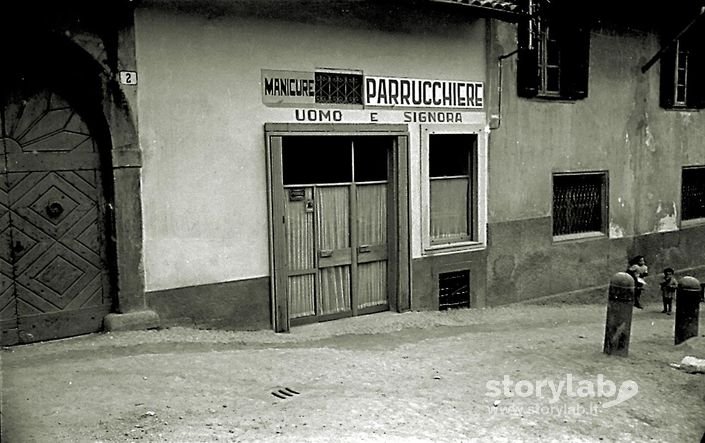 1959-Clusone-Atelier Di Parrucchiere-All'Inizio Del Vicolo Caio