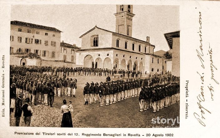 Piazza Della Chiesa