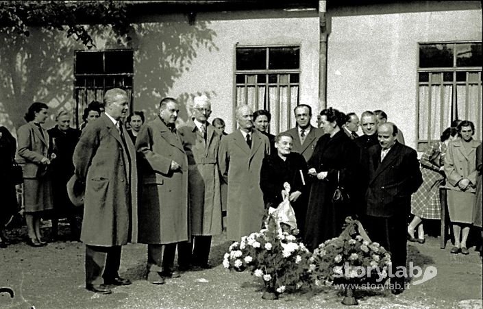 Omaggio Per La Maestra Flora Ferri