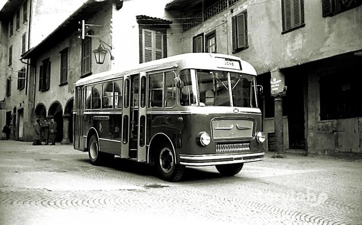 L'Autobus urbano pronto per il servizio