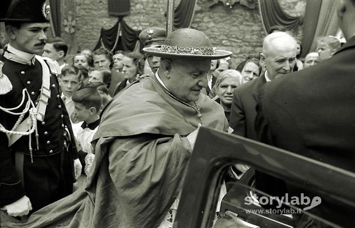 Il Patriarca Angelo Roncalli all'arrivo